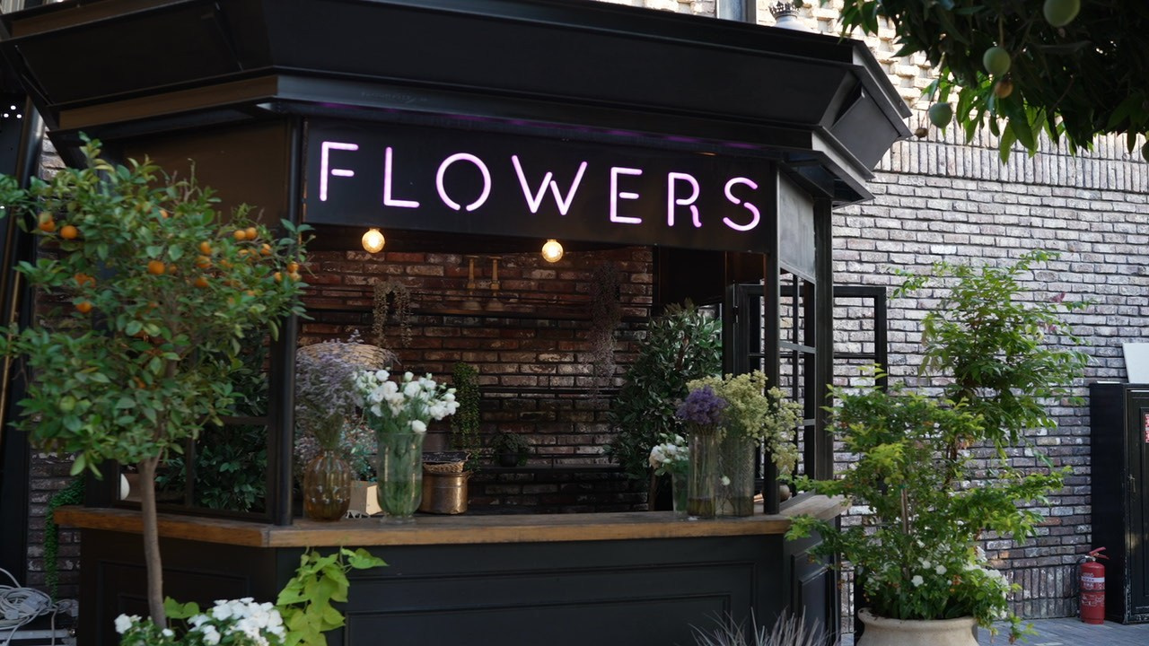 VIA / BASICO. Wedding and events photographers Studio Shalom