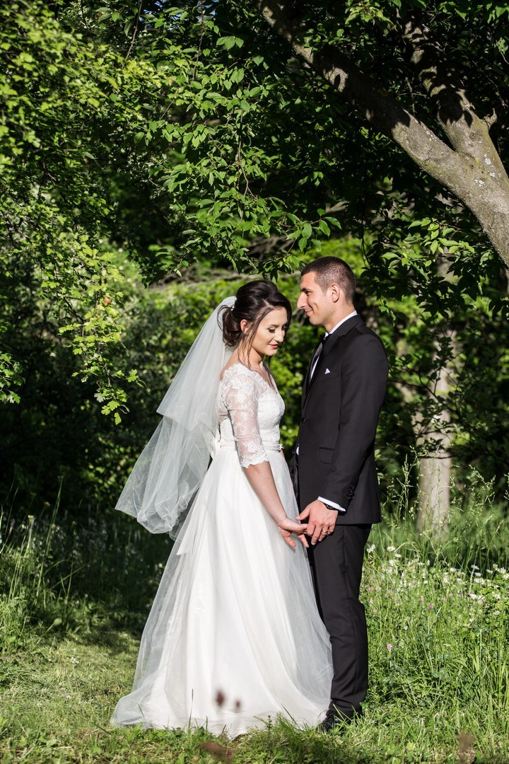 Laura si Danut by fotograf nunta Iasi — Eduard Schiopu
