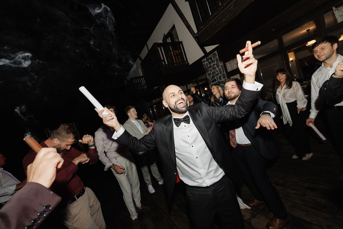 Paula + Robert. Wedding Photographer in Bucharest — Manu Ivanciu