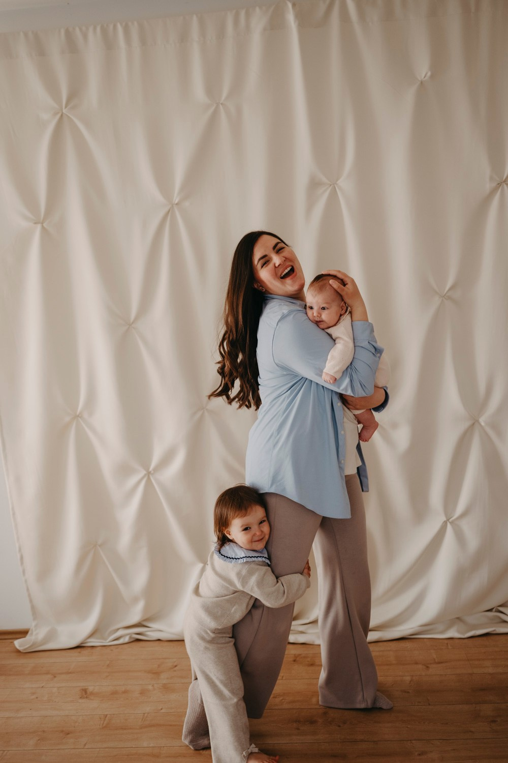 Mamine i bakine Masa i Nadja. Deciji i porodicni fotograf u Beogradu Oksana Skendzic