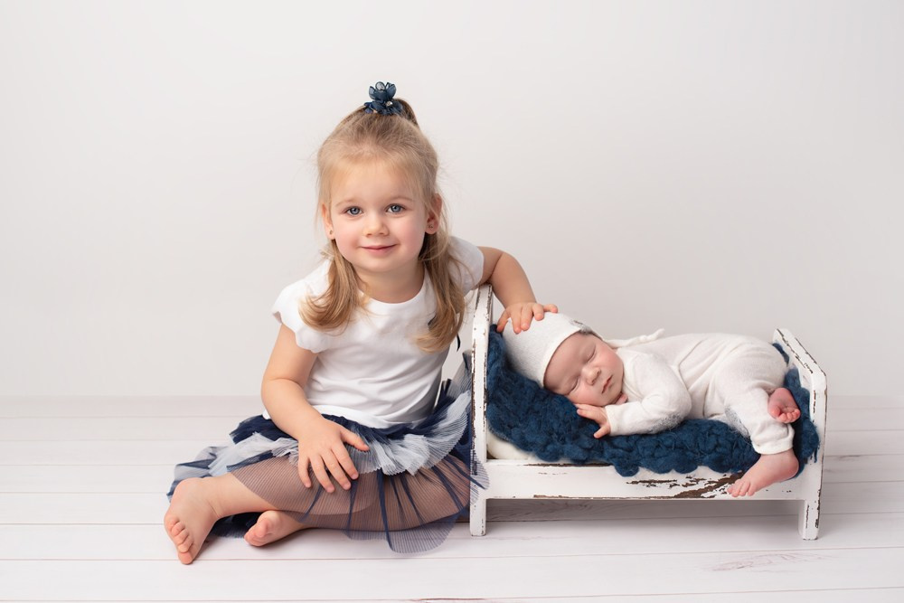 Sesja noworodkowa z rodzicami i rodzeństwem - Natalia Lucko