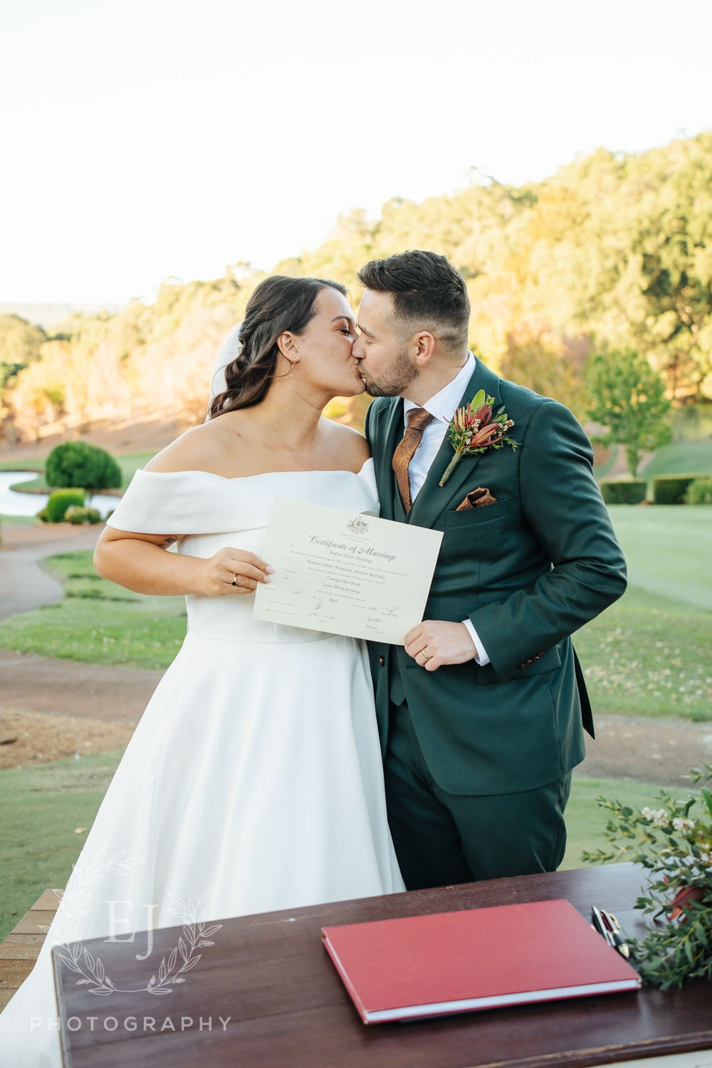 Louis & Tamsyn — Araluen Estate. Emma Joy Photography