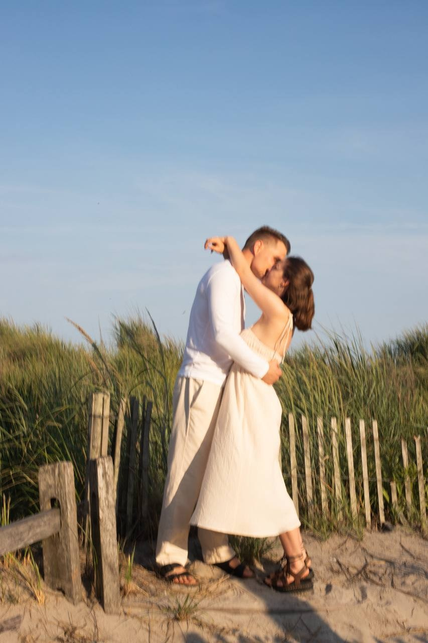 Beach pre wedding. Wedding Photographer & Videographer