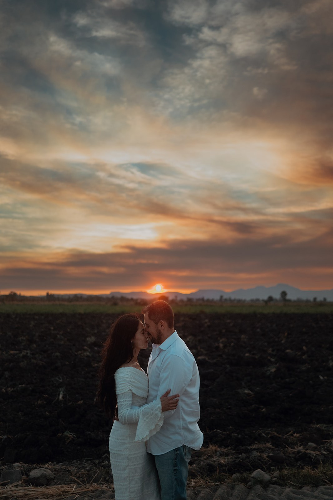 SAVE THE DATE / ENGAGEMENT. Wedding Photographer and Filmmaker in Guadalajara Mexico Abraham Linares