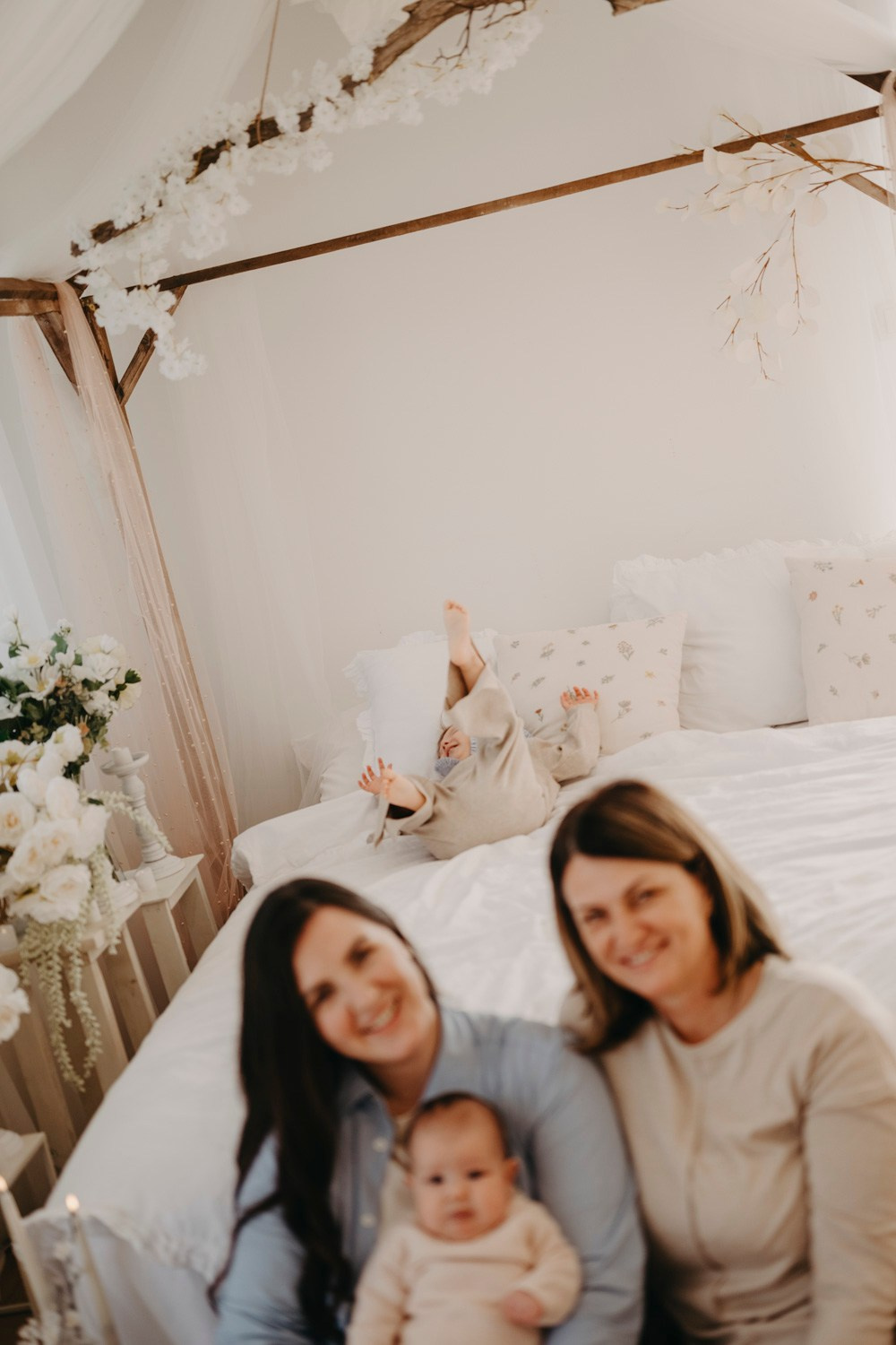 Mamine i bakine Masa i Nadja. Deciji i porodicni fotograf u Beogradu Oksana Skendzic