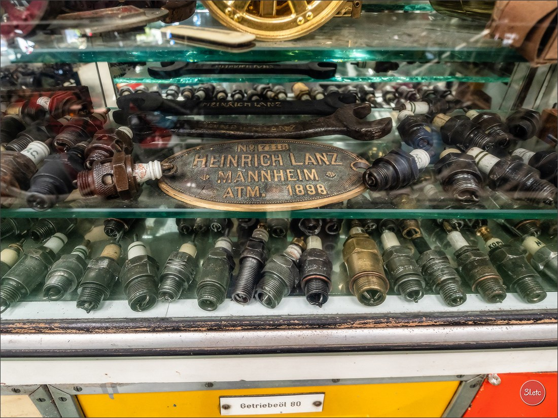 Удивительное место - частный музей старинного хлама - Fahrzeugmuseum. Photographe à Strasbourg | Portraits, Studio, Enfants, Événements