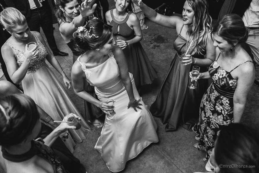 Casamento de Márcia e Marcos na Casa de Chá em Aldeia Pernambuco. Casamento ao ar livre. EntreOlhares Fotografia e Filmagem de Casamentos em Recife/PE e João Pessoa/PB — Momentos únicos eternizados com sensibilidade