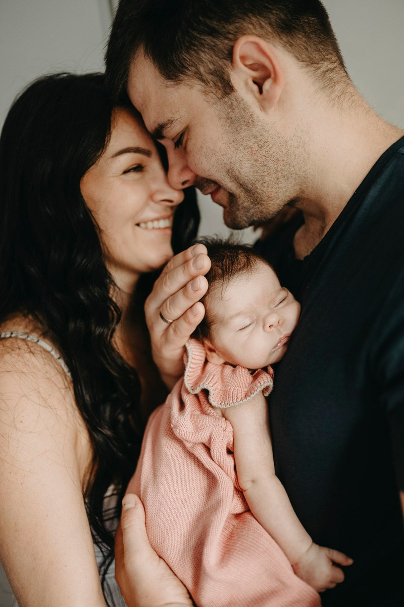 Latinka, Visnja i Konstantin / porodicno fotografisanje, fotografisanje bebe kod kuce. Deciji i porodicni fotograf u Beogradu Oksana Skendzic