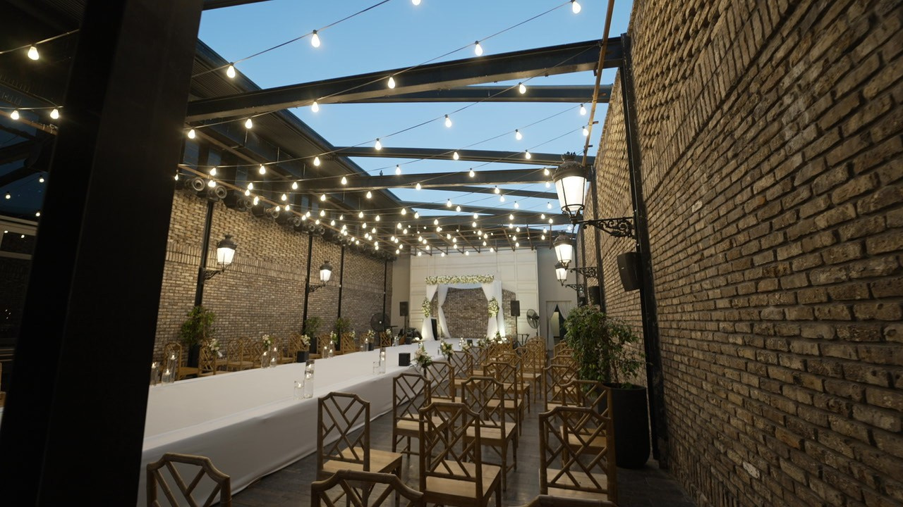 VIA / BASICO. Wedding and events photographers Studio Shalom