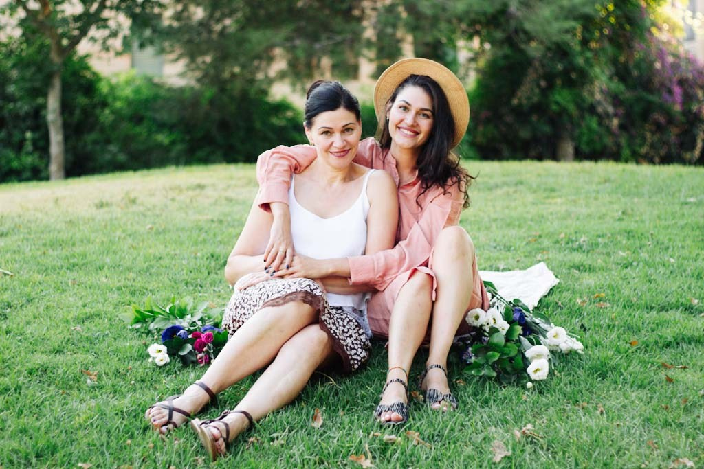 ME, SON AND GRANDMOTHER. PHOTOGRAPHER IN ISRAEL