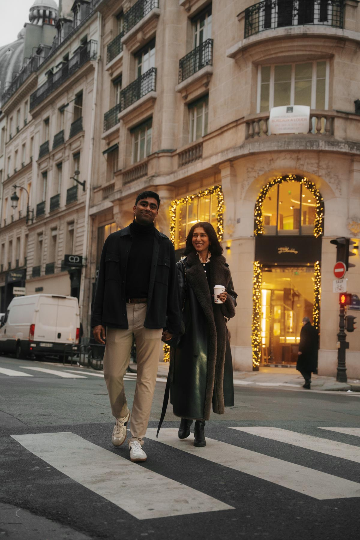 Abi & Sai — Christmas in Paris. Фотограф в Париже Полина Осипова