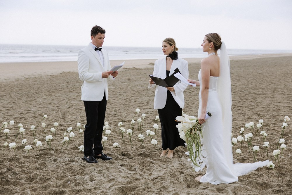 Anastasia & Alex (Freie Trauung am Meer in Holland - nur zu zweit). Hochzeitfotografin Düsseldorf, NRW Nadja Holzmann