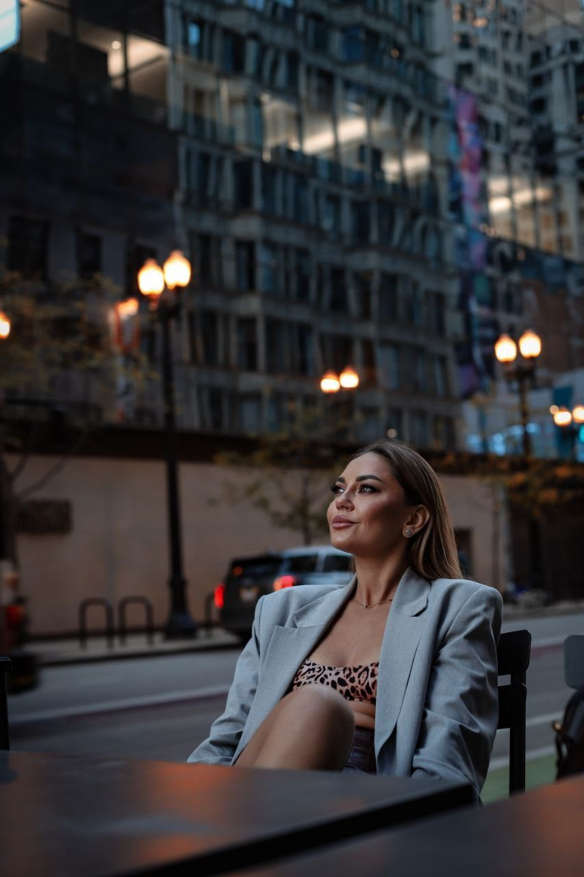 Street shoot with Yulia. VALERIIA VIUNOVA individual shooting\love story\event\brand