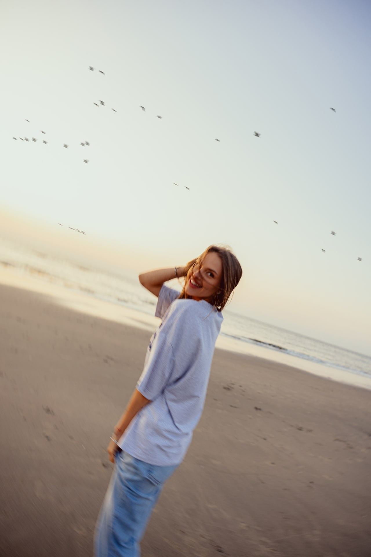 Natural portraits by the sea and in Dutch parks. Romantic & Soulful Photography by Natalia Olhova in Rotterdam