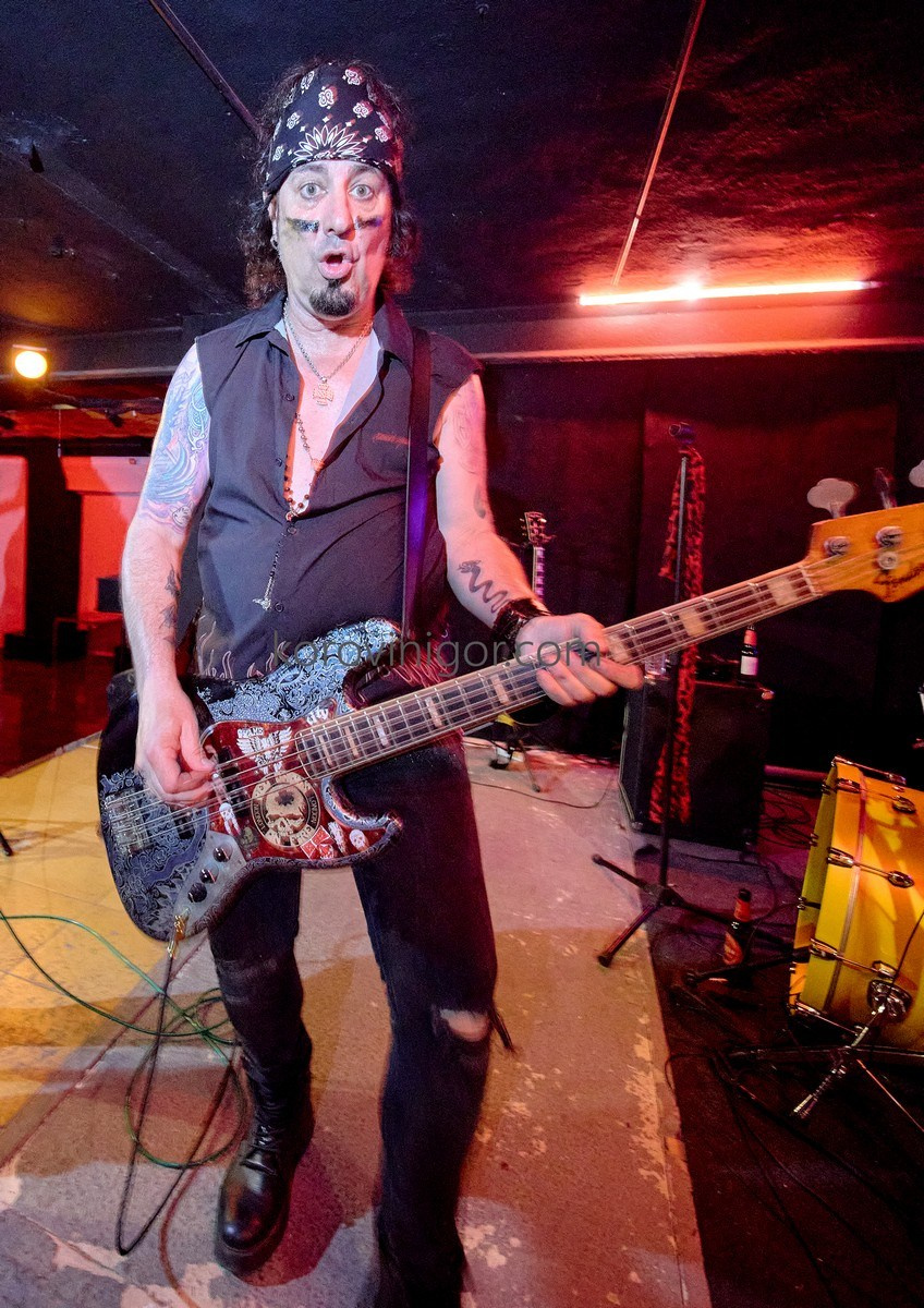 Mötley Crüe tribute. La Granja Cultural Association Alcoy Spain