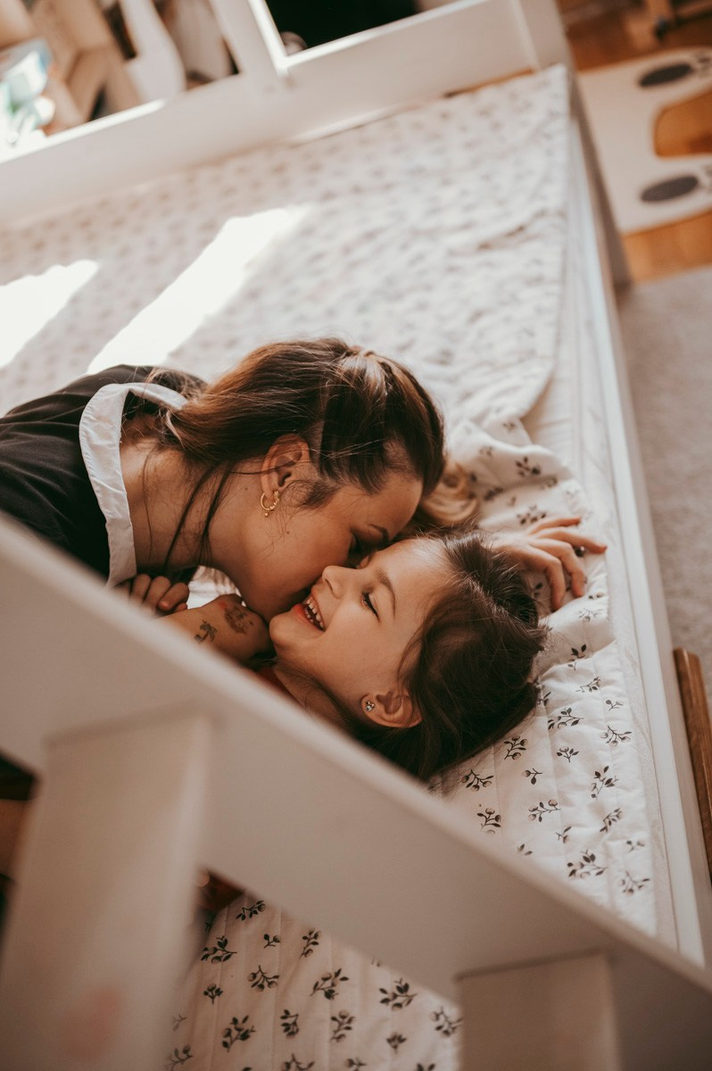 Dobro dosao, Jakove / porodicno fotografisanje kod kuce. Deciji i porodicni fotograf u Beogradu Oksana Skendzic