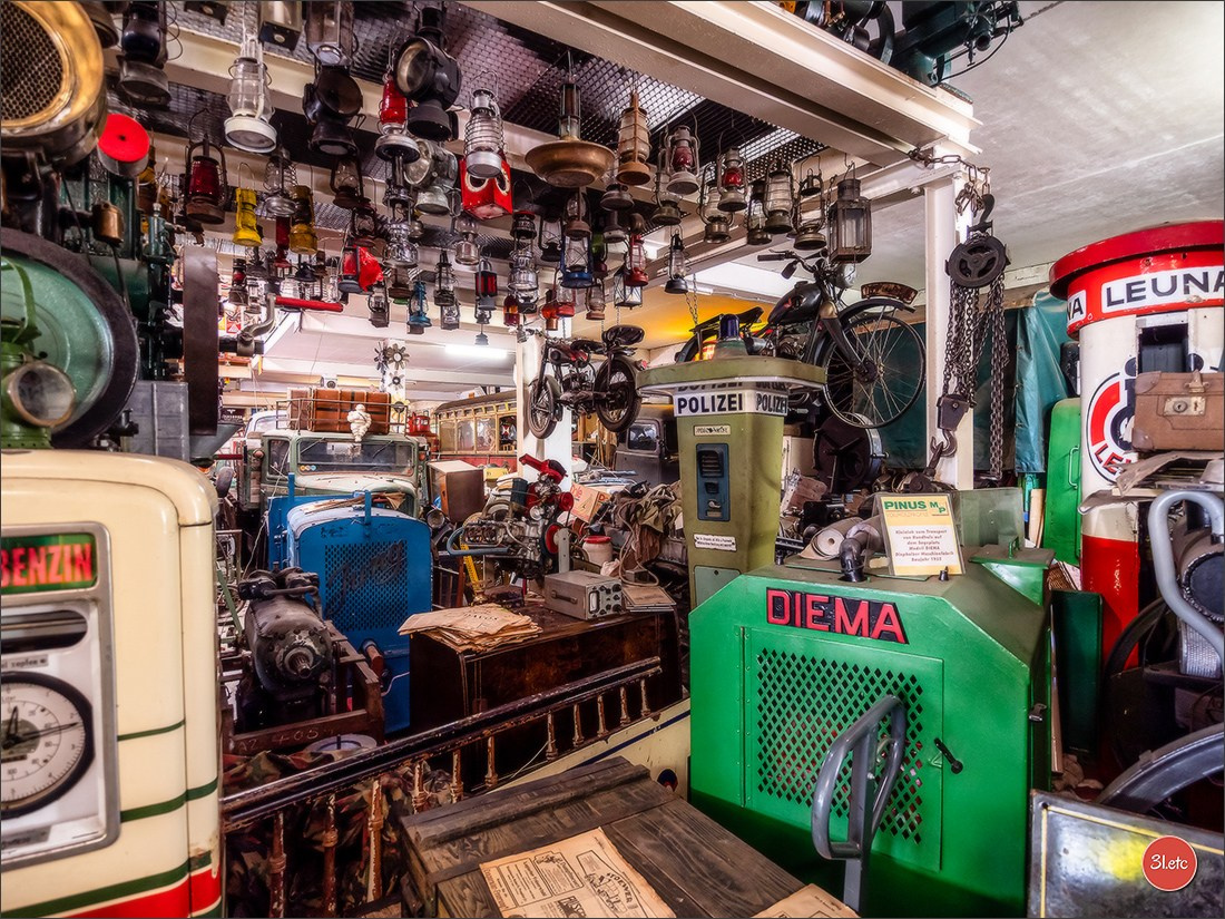 Удивительное место - частный музей старинного хлама - Fahrzeugmuseum. Photographe à Strasbourg | Portraits, Studio, Enfants, Événements