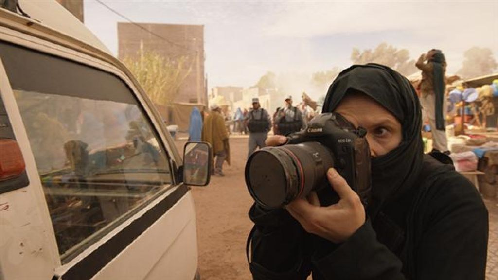 CAFE DEL PHOTO #93 «Тысячу раз спокойной ночи». Școala de fotografie lui Roman Ribaliov. Orașul Chișinău, Moldova