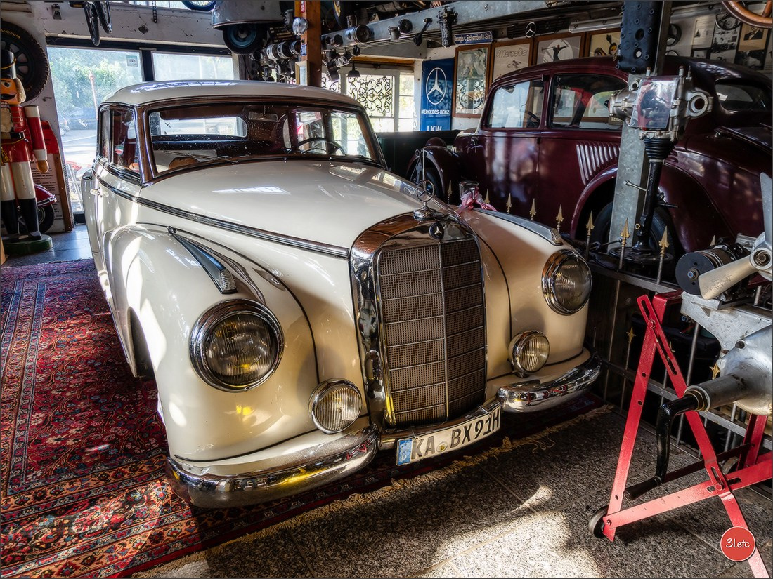 Удивительное место - частный музей старинного хлама - Fahrzeugmuseum. Photographe à Strasbourg | Portraits, Studio, Enfants, Événements