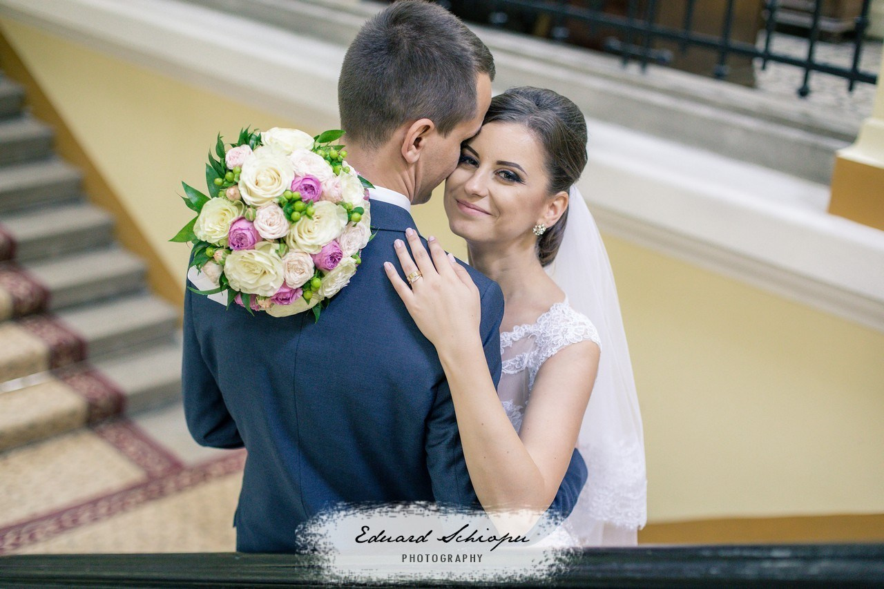 Laura si Bogdan by fotograf nunta Vaslui — Eduard Schiopu