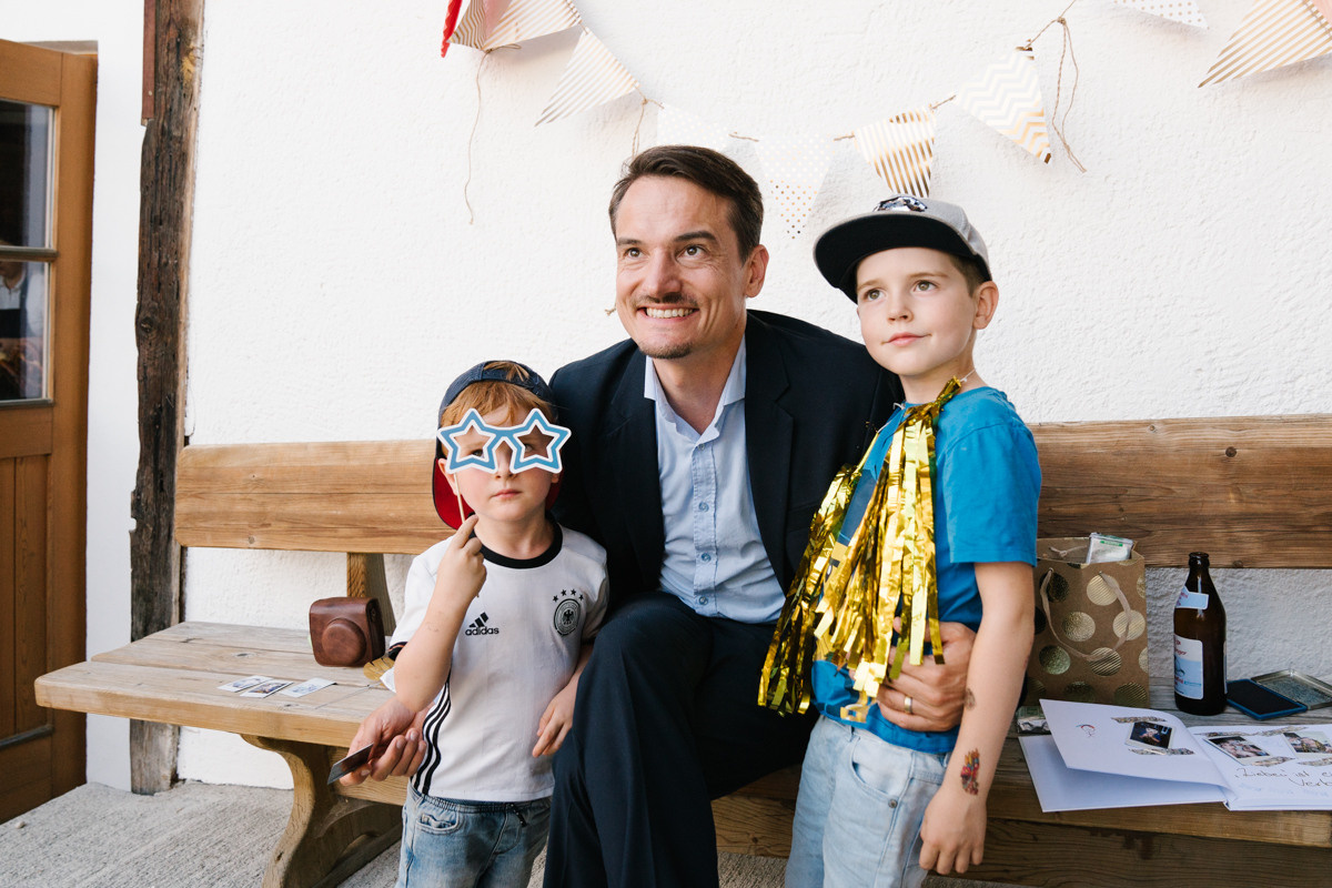 Wedding photographer Munich, with natural, no posing photography style. Inna Zaytseva Photography | Photographer in Munich | Content Creation