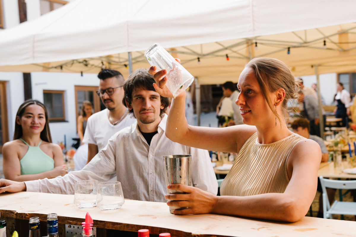 Wedding photographer Munich, with natural, no posing photography style. Inna Zaytseva Photography | Photographer in Munich | Content Creation