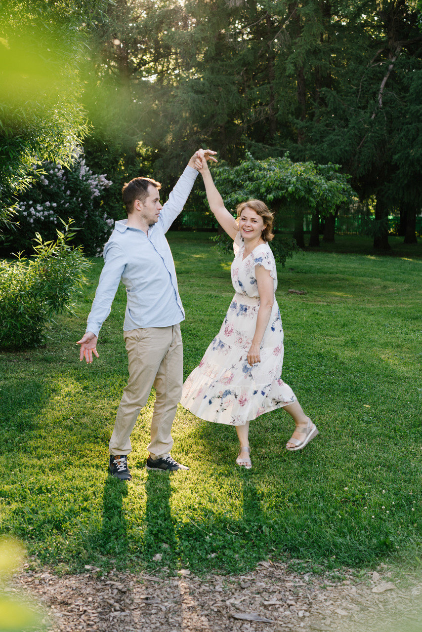Family photo session in Munich park. Inna Zaytseva Photography | Photographer in Munich | Content Creation