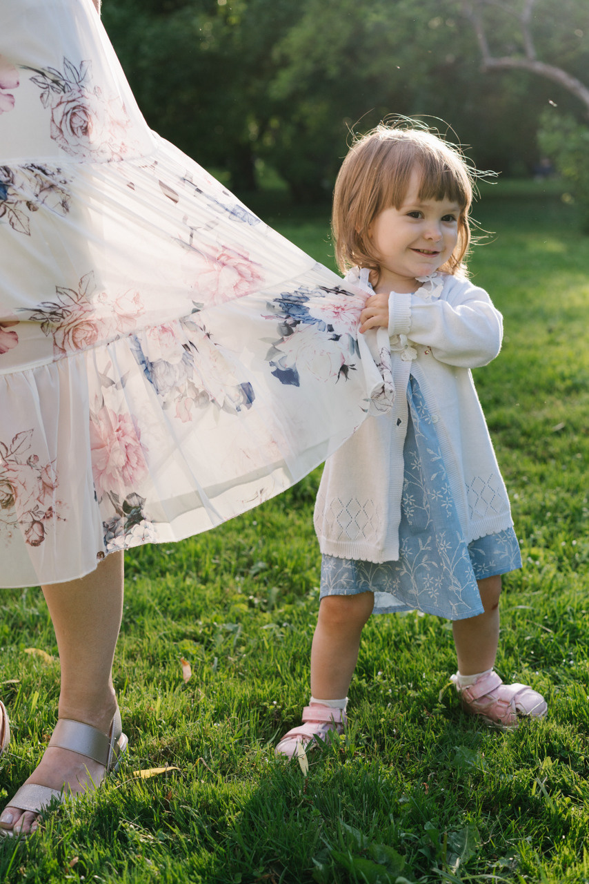 Family photo session in Munich park. Inna Zaytseva Photography | Photographer in Munich | Content Creation
