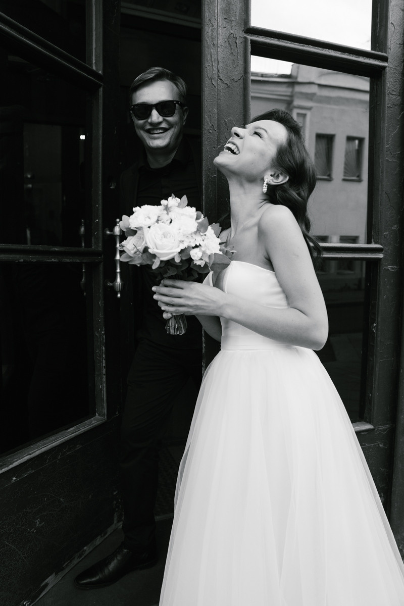 Natürlicher, offenherziger Hochzeitsfotograf in München. Inna Zaytseva Photography | Fotografin in München | Content Creation