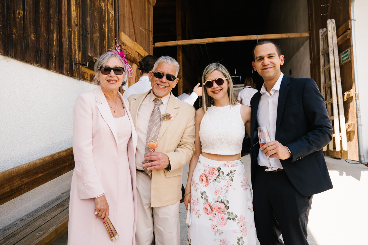 Wedding photographer Munich, with natural, no posing photography style. Inna Zaytseva Photography | Photographer in Munich | Content Creation