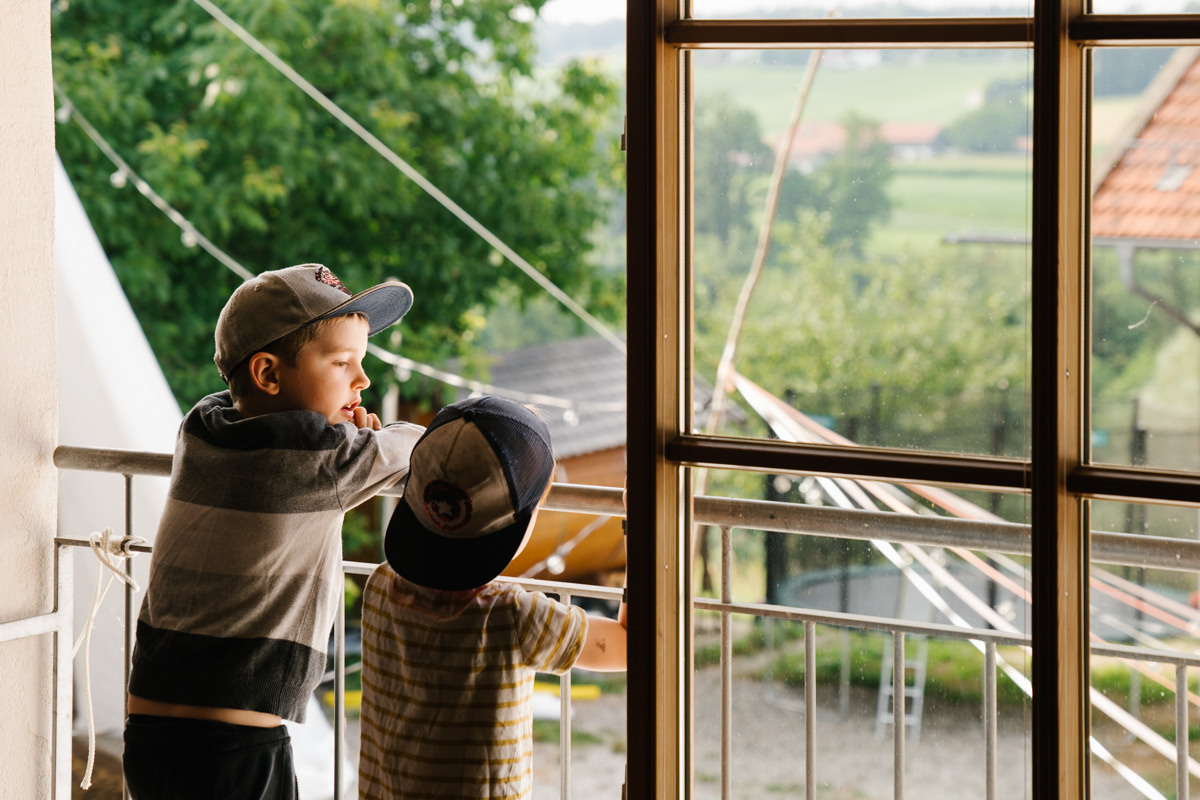 Wedding photographer Munich, with natural, no posing photography style. Inna Zaytseva Photography | Photographer in Munich | Content Creation