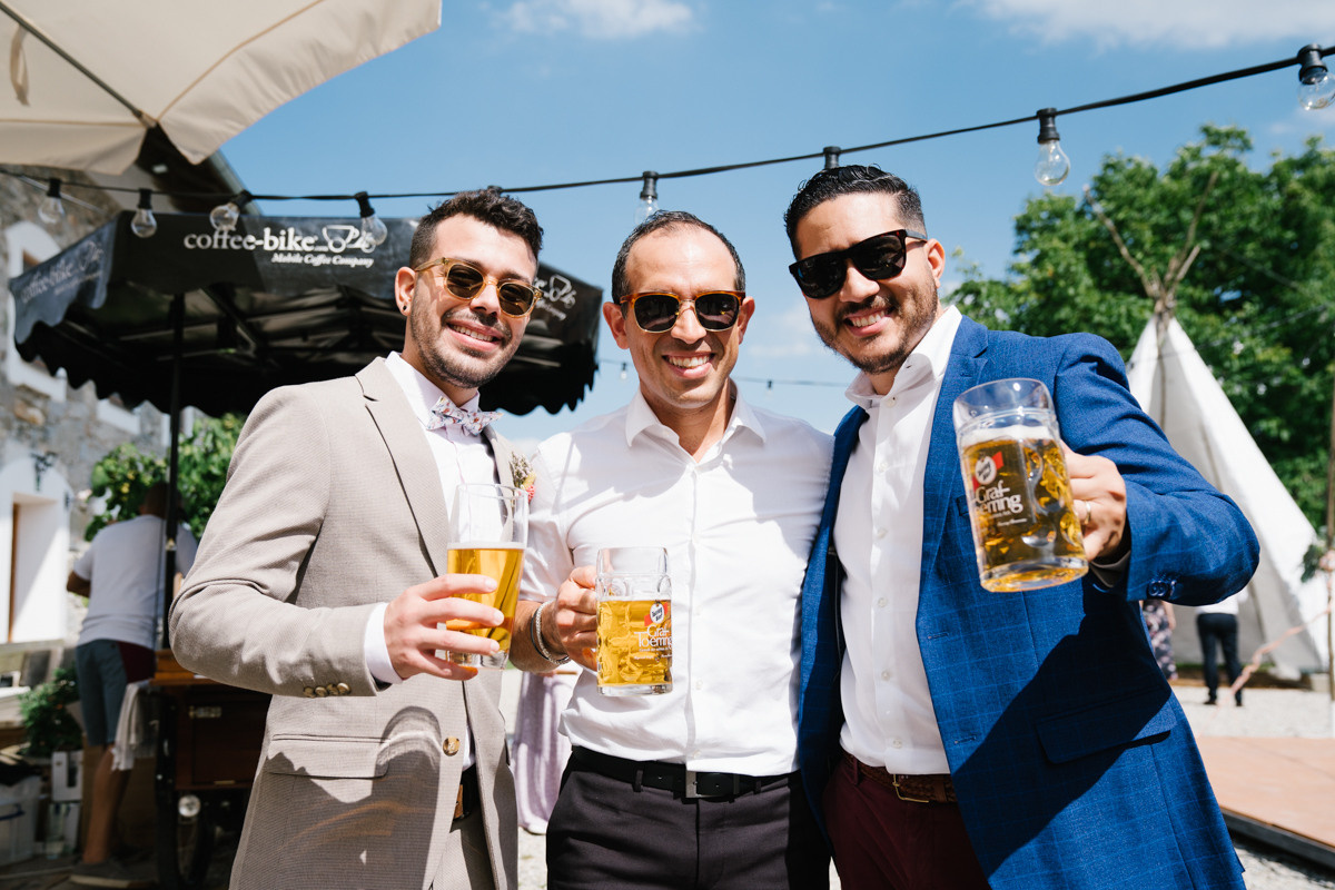 Wedding photographer Munich, with natural, no posing photography style. Inna Zaytseva Photography | Photographer in Munich | Content Creation