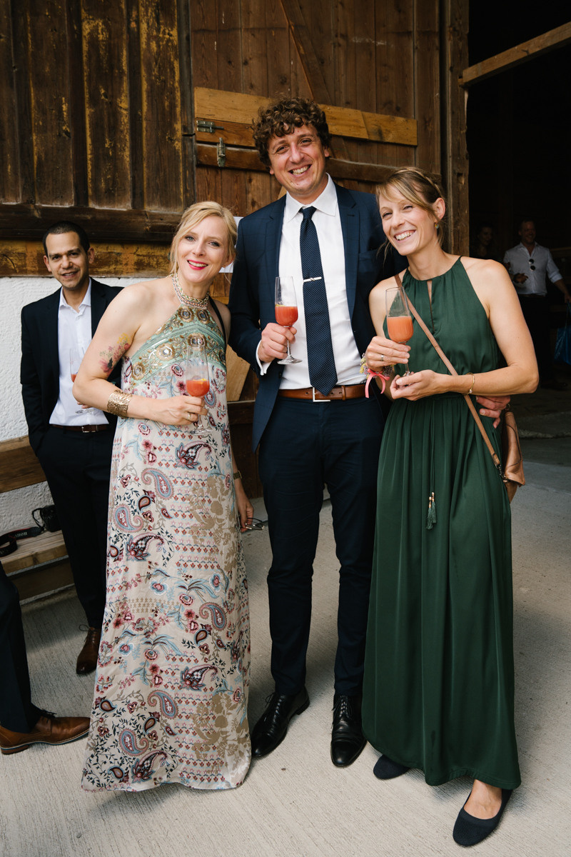 Wedding photographer Munich, with natural, no posing photography style. Inna Zaytseva Photography | Photographer in Munich | Content Creation