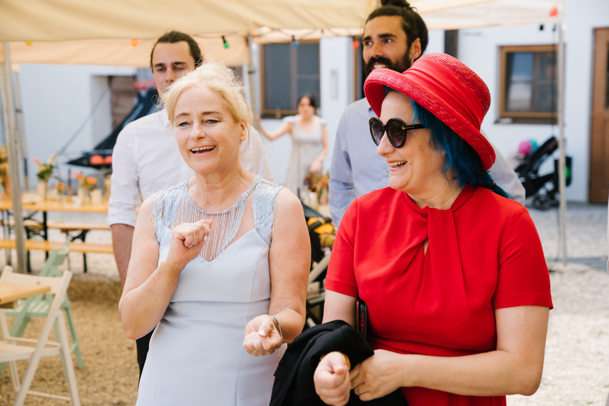 Wedding photographer Munich, with natural, no posing photography style. Inna Zaytseva Photography | Photographer in Munich | Content Creation