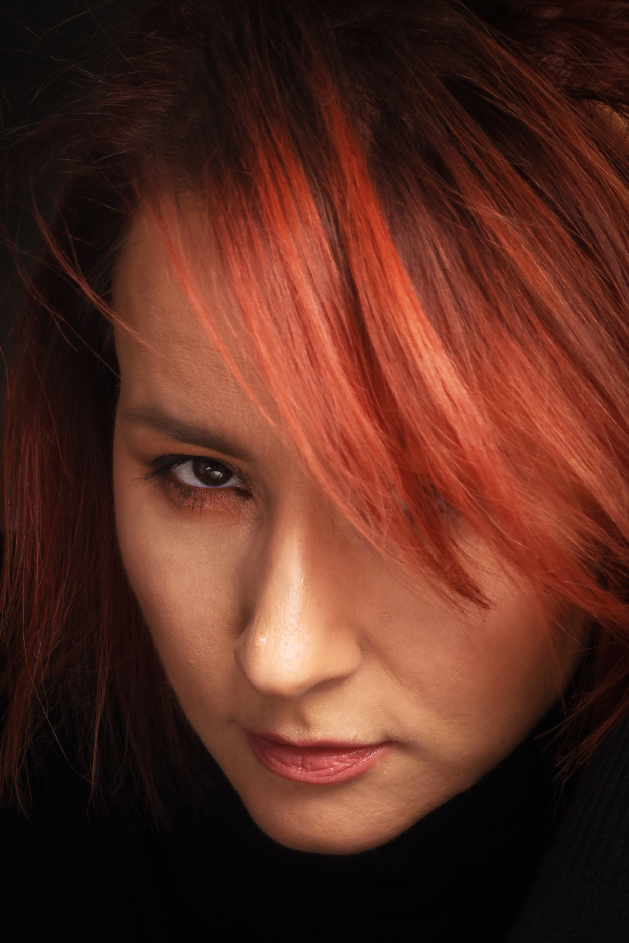 Фотопроект с грим и прическа за женски празник. Фотограф Бургас. Фотосесии в студио и на открито, портрети, заснемане