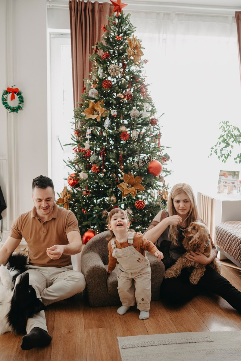 Natasa, Ema i Lazar — porodicno fotografisanje kod kuce. Deciji i porodicni fotograf u Beogradu Oksana Skendzic