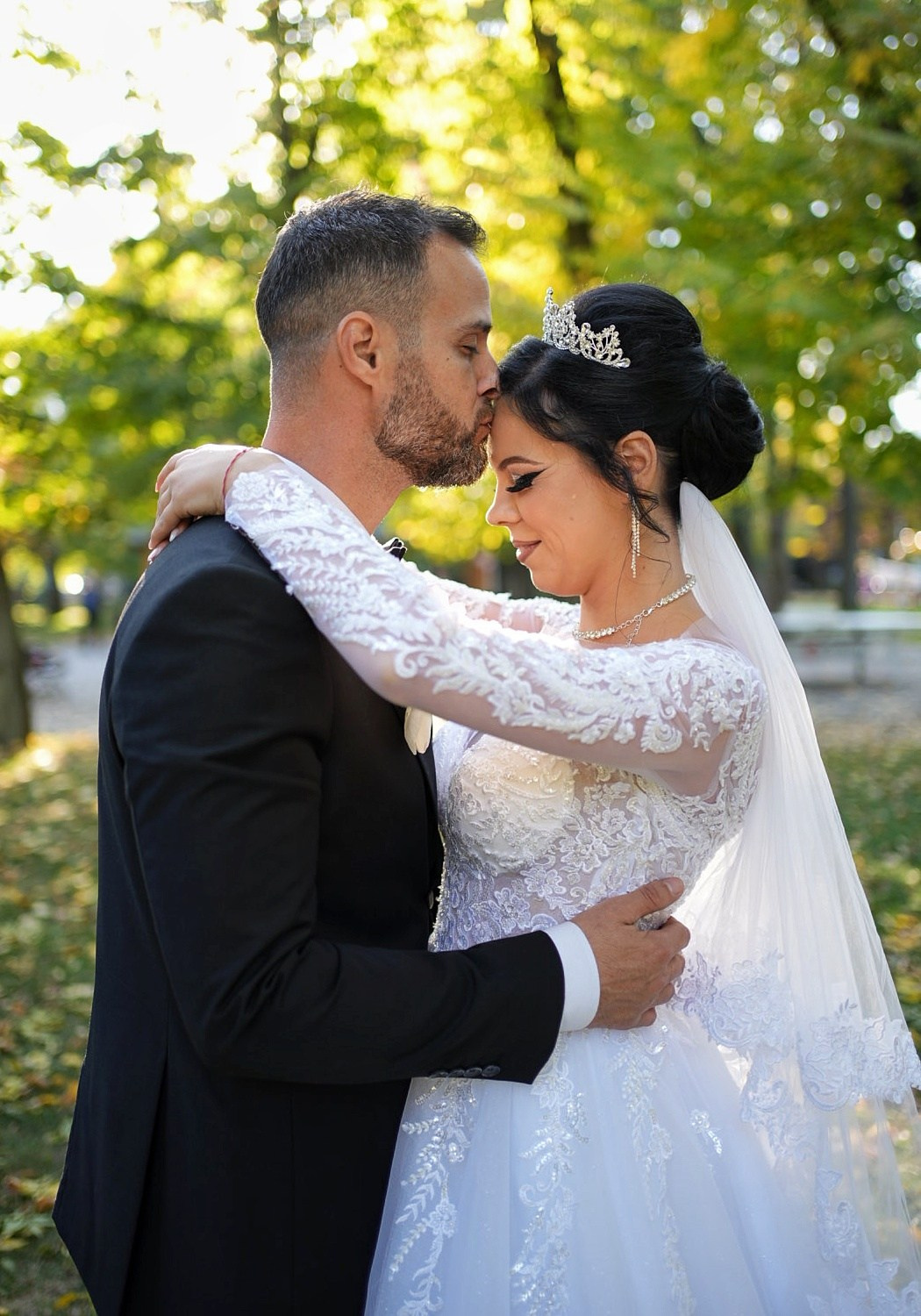 Elena & Cezar. Acasă