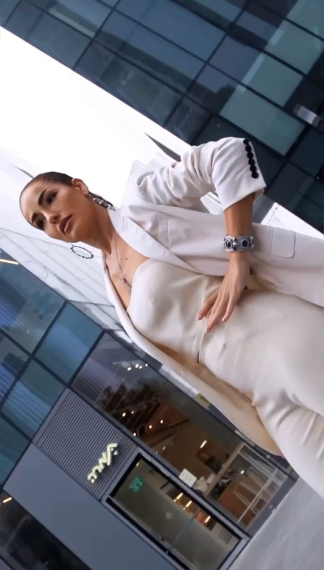 WOW my Jewel. Ellstudio film production