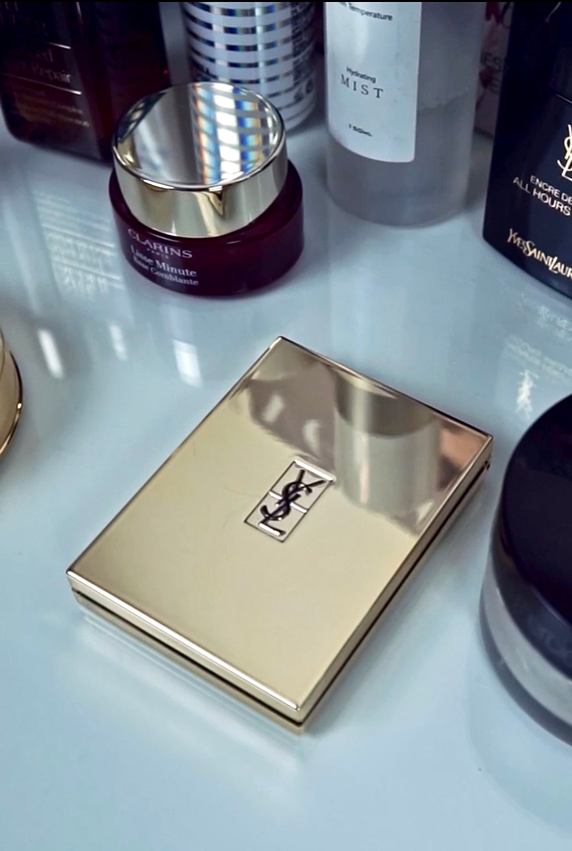 For makeup artist Anastasia. Ellstudio film production