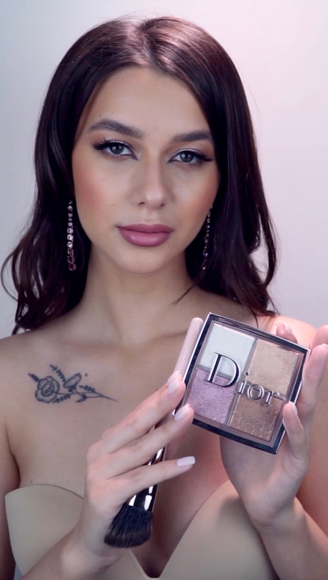 For makeup artist Anastasia. Ellstudio film production