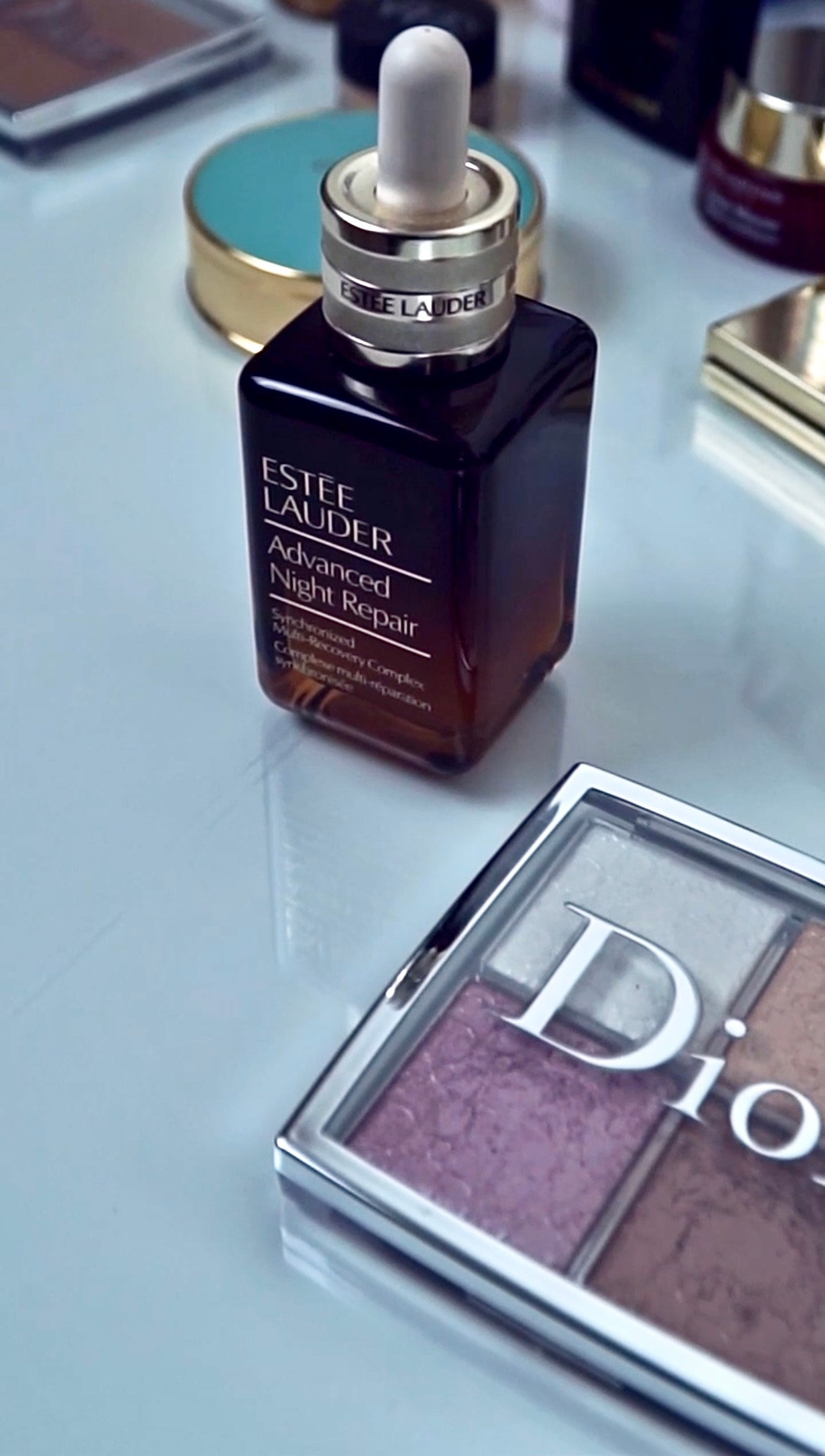 For makeup artist Anastasia. Ellstudio film production