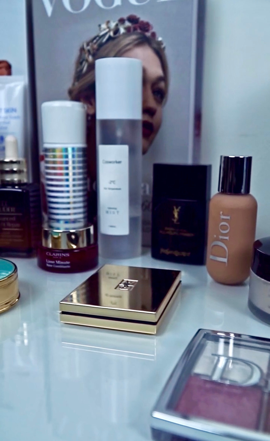 For makeup artist Anastasia. Ellstudio film production