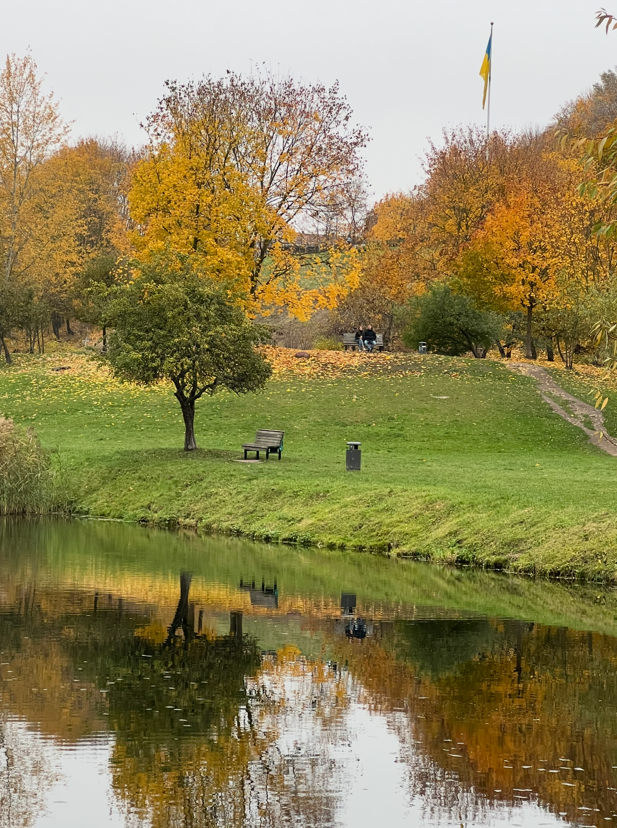 Best Autumn Photoshoot Locations in Vilnius: Top Spots to Capture the Fall Colors. Framed by Evelina | Destination Wedding Photographer from Lithuania | Europe