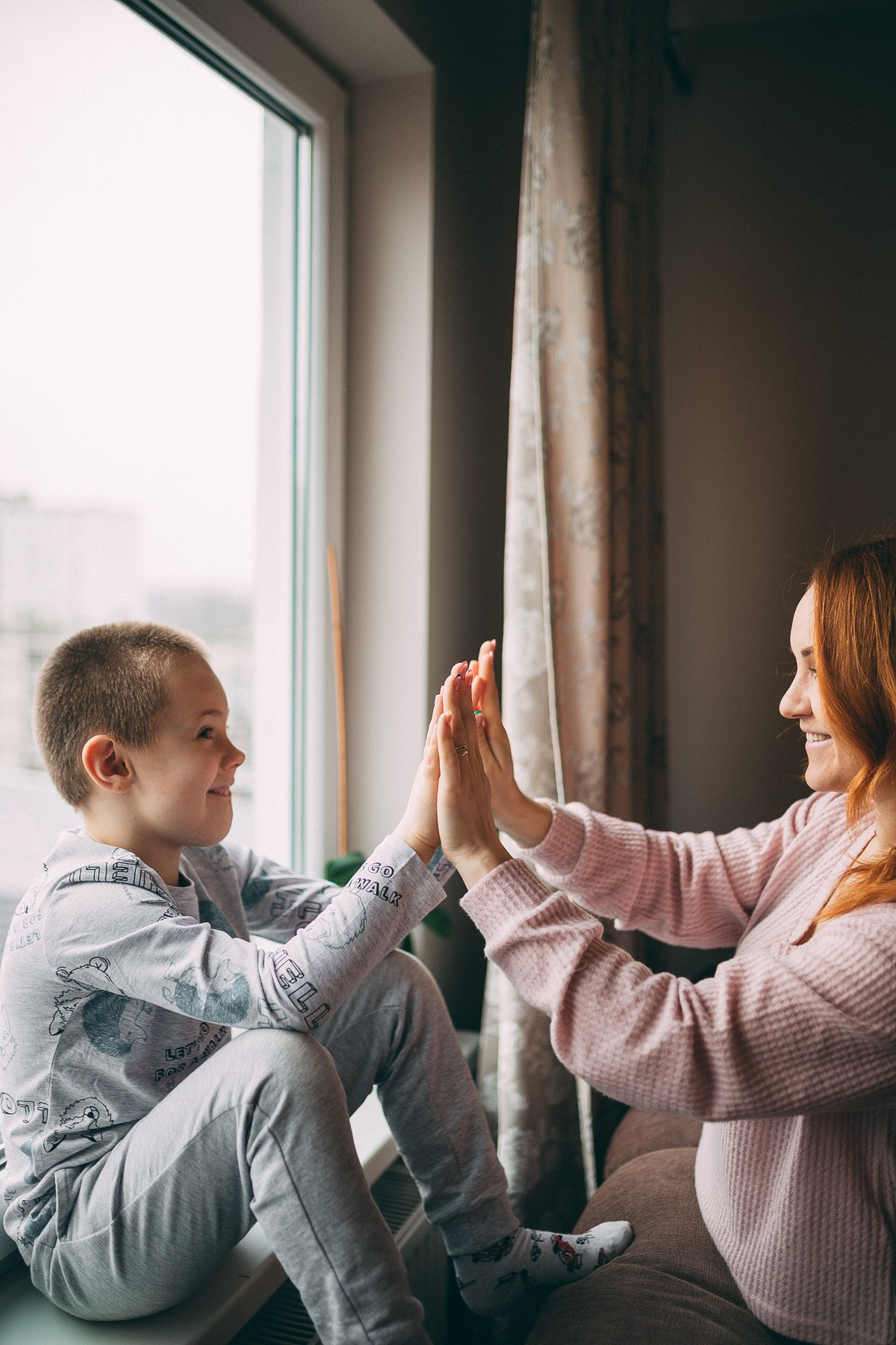 Домашняя съёмка мама с сыном. Fotogrāfs Rīgā — Katerina Gordik