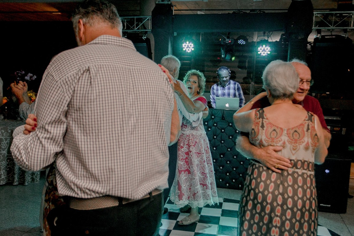 Waldeana - 70 anos. Fotógrafa de Eventos em São Paulo e Sorocaba Kika Damasceno
