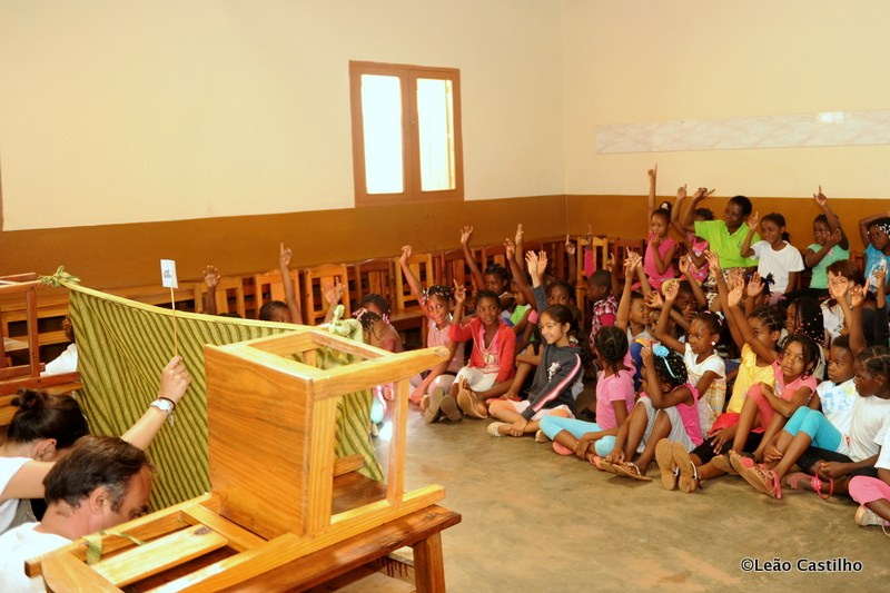 Photos of volunteer work in Mozambique. Simbahalu