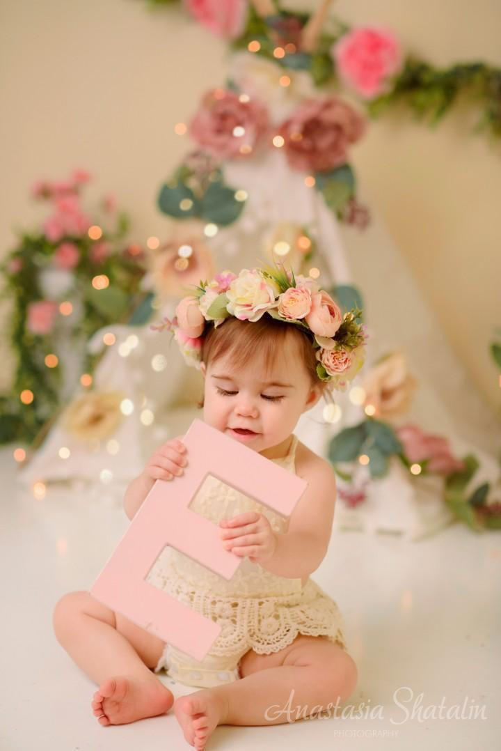 Roseville cake smash. Family photographer in Roseville, Rocklin, Folsom, Sacramento