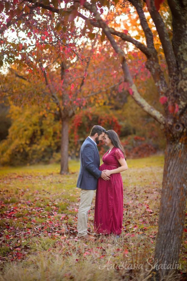 Fall maternity photography Roseville, CA. Family photographer in Roseville, Rocklin, Folsom, Sacramento