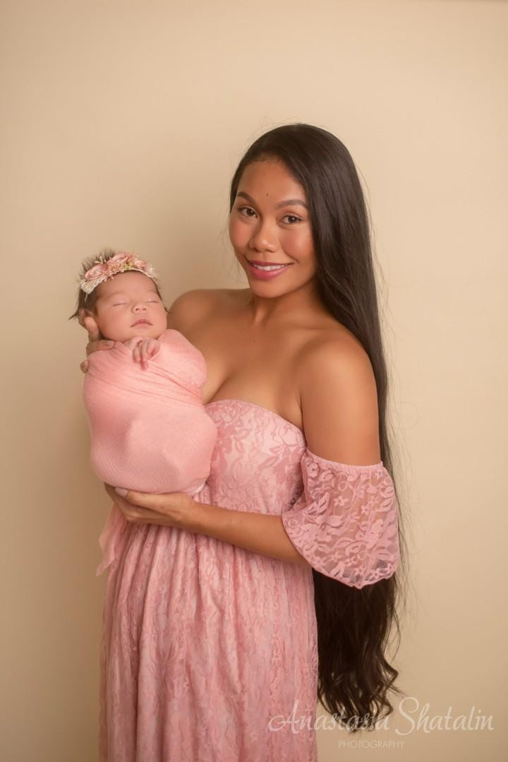 Newborn photographer Roseville. Family photographer in Roseville, Rocklin, Folsom, Sacramento