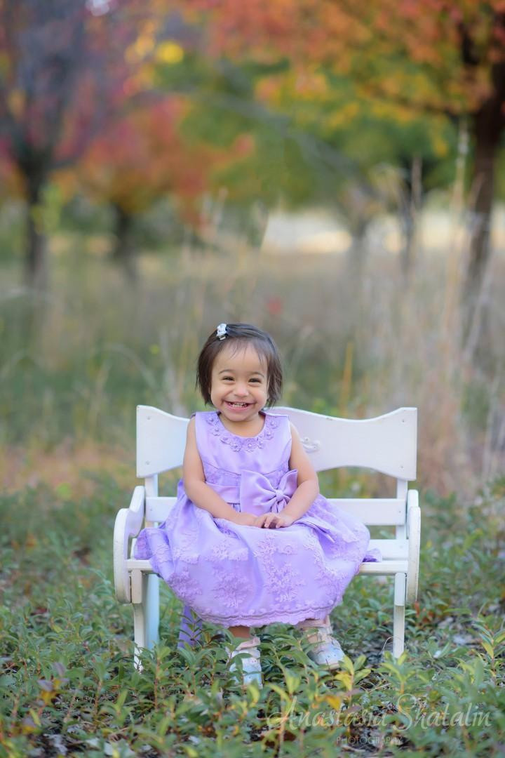 Fall family portrait photographer Folsom, CA. Family photographer in Roseville, Rocklin, Folsom, Sacramento